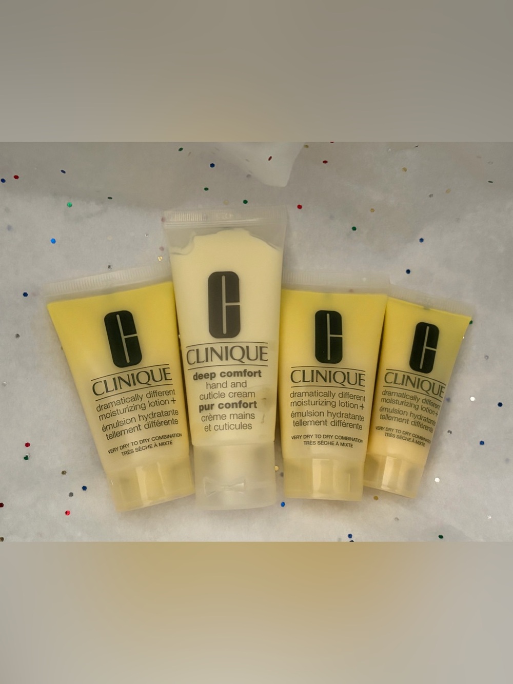 Clinique  Dramatically Different Moisturizing Lotion & Deep Comfort Hand Cream